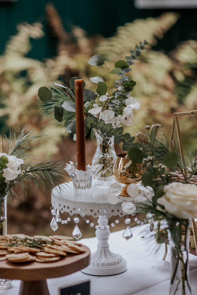 Fall wedding dessert table decor.